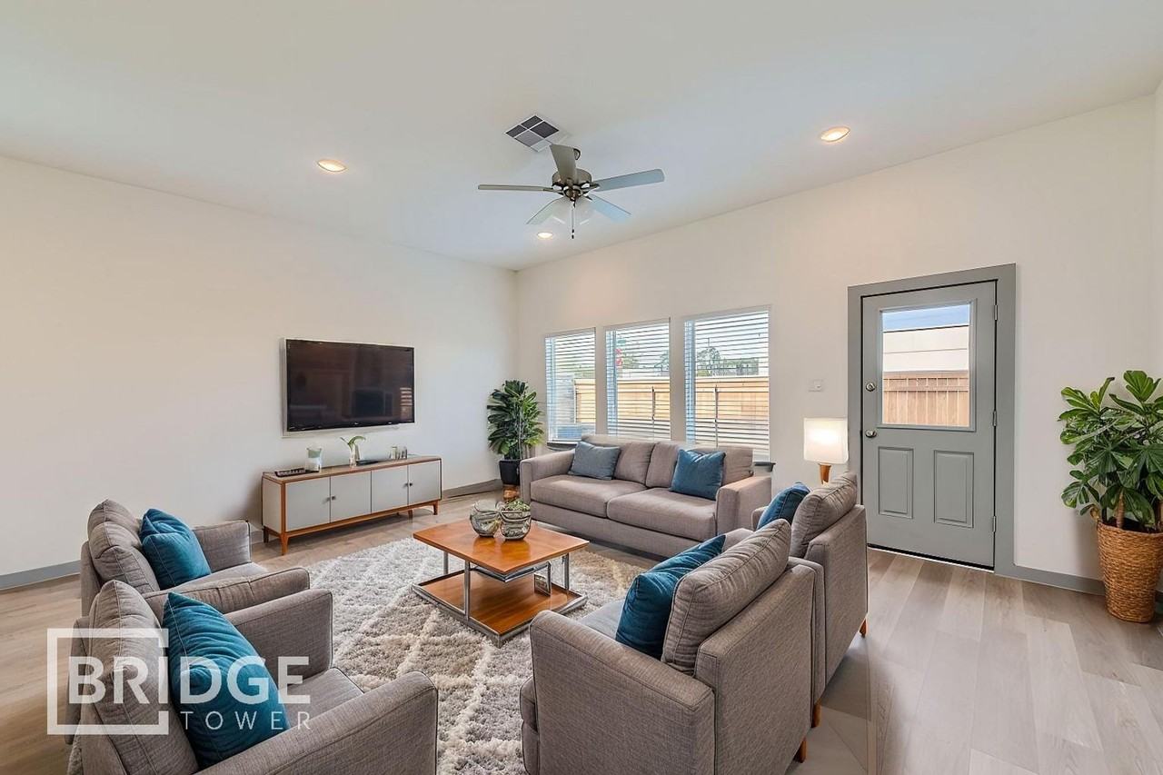 33134 Willow Heights Ln - Photo 3 of 18