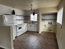 Clark St - Duplex for rent - Photo 1 of 1