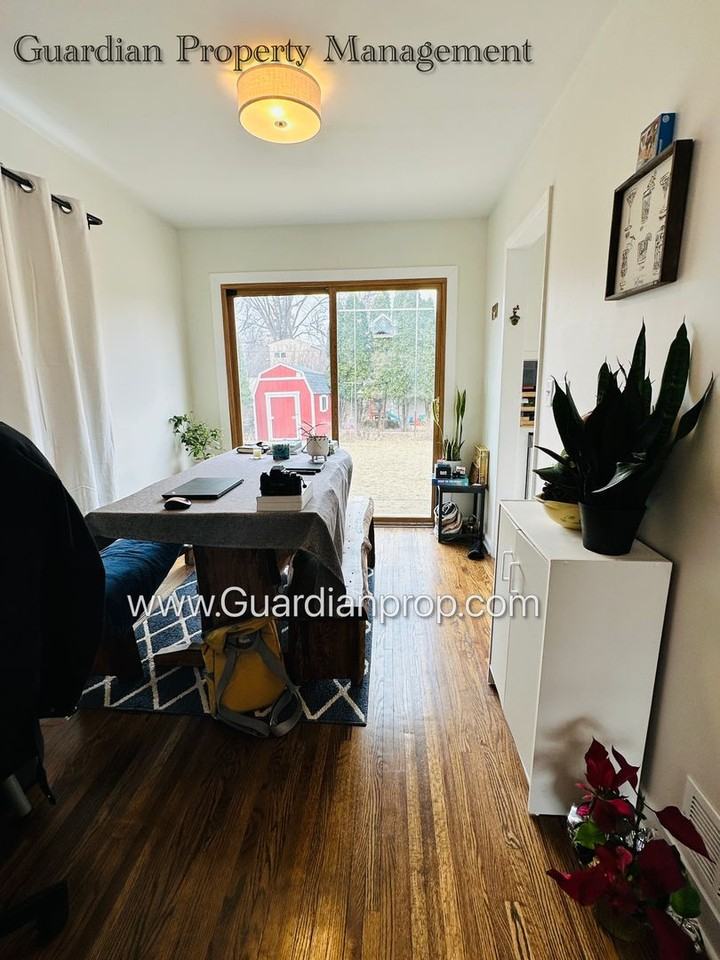2700 Quentin Ave - Photo 5 of 22