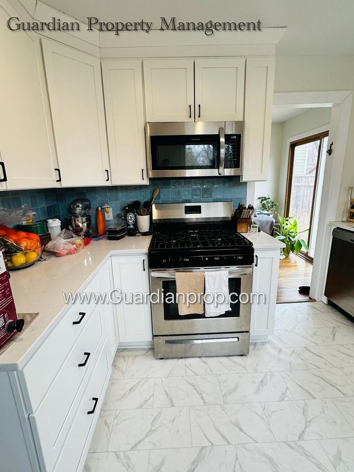 2700 Quentin Ave - Photo 7 of 22
