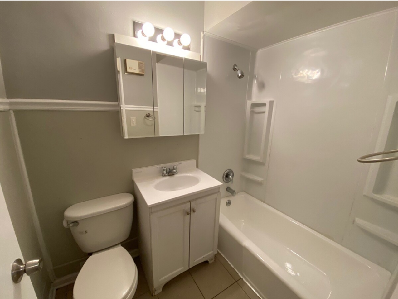 43 King Arthur Court Apartments - Photo 6 of 8