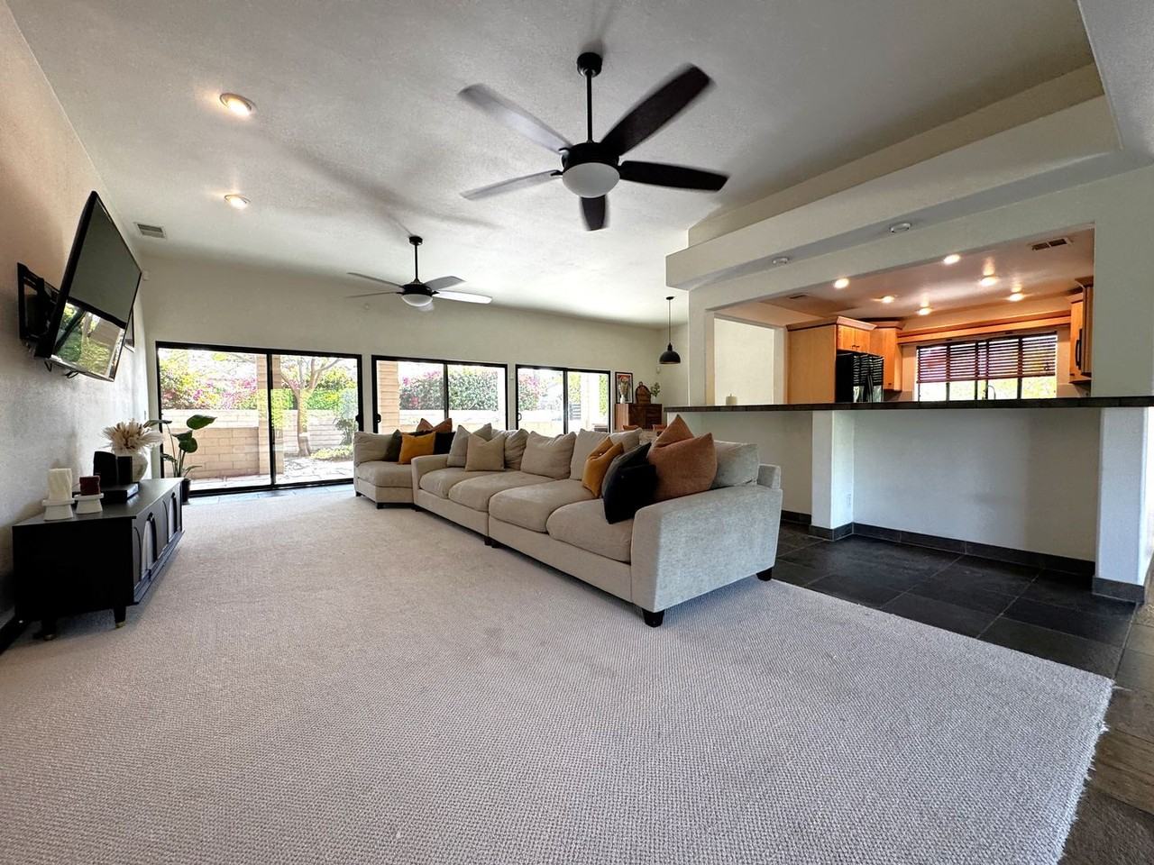 42755 Santiago Pl - Photo 3 of 34