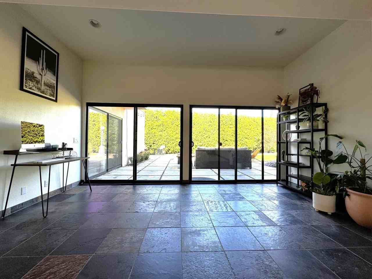 42755 Santiago Pl - Photo 4 of 34