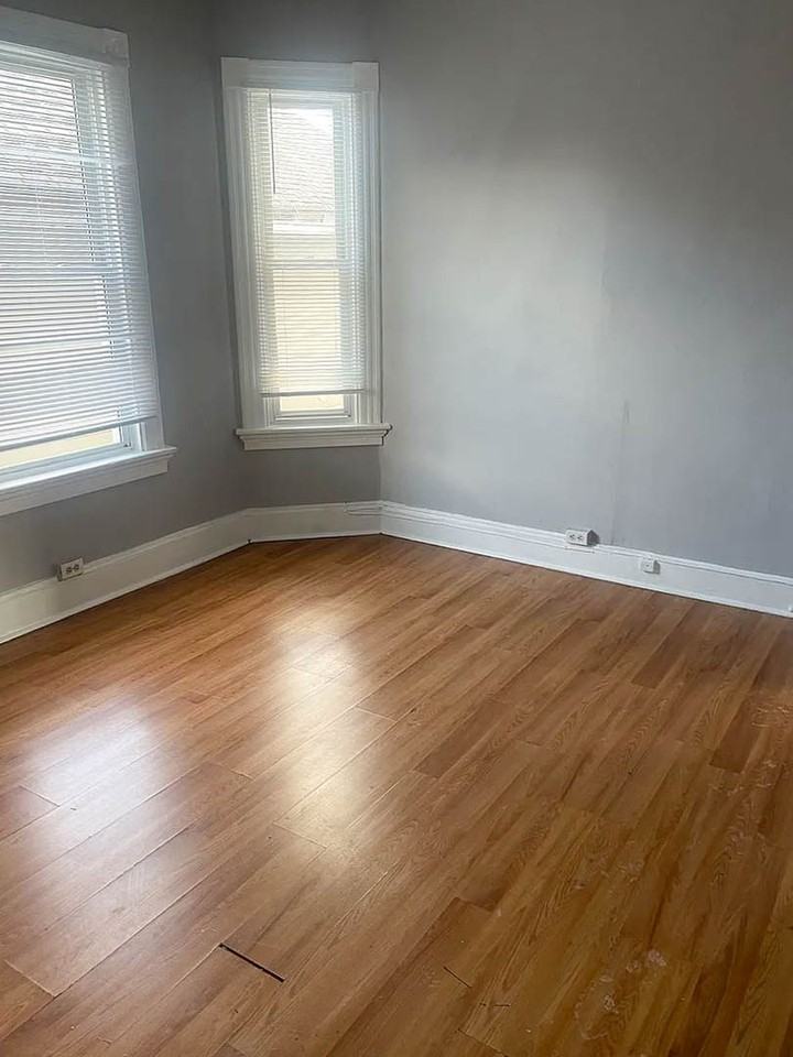 15 Woolsey St - Photo 3 of 4