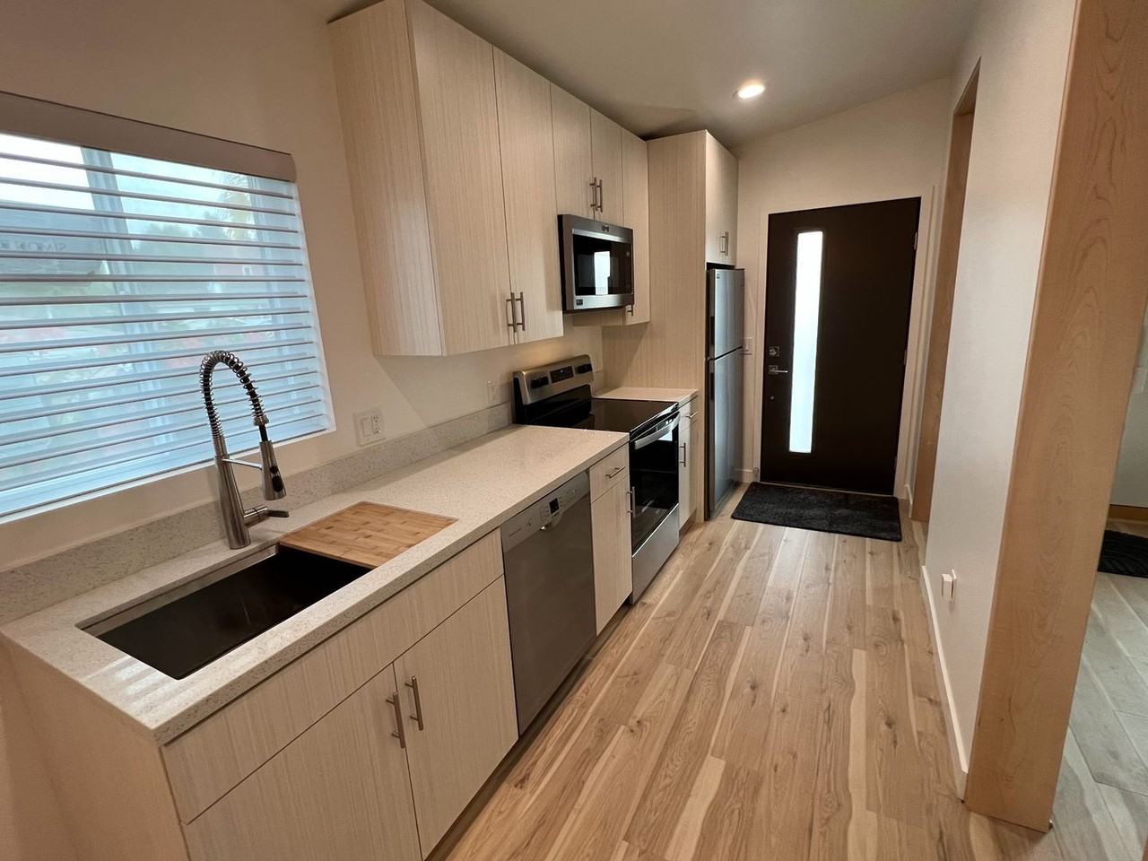 245 Rogan Rd - Photo 2 of 10