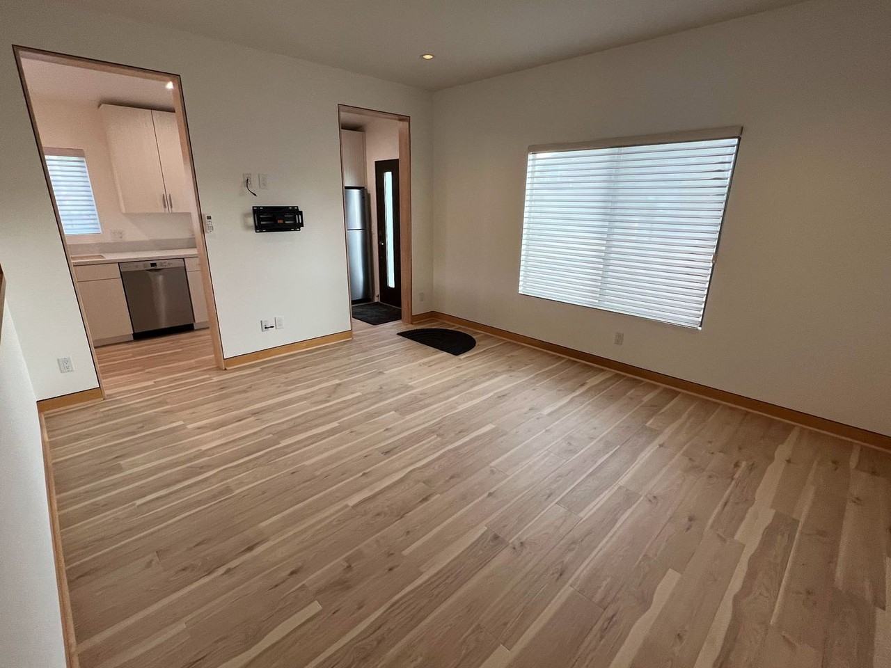 245 Rogan Rd - Photo 7 of 10