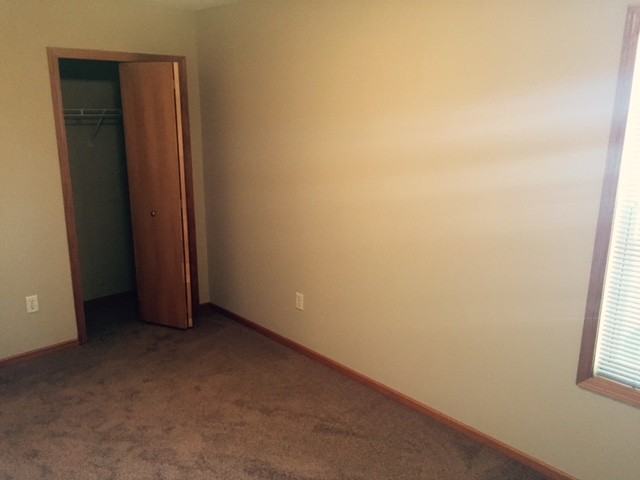 5735 148th St N - Photo 3 of 13