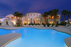 featured image of 2575 W Horizon Ridge Pkwy