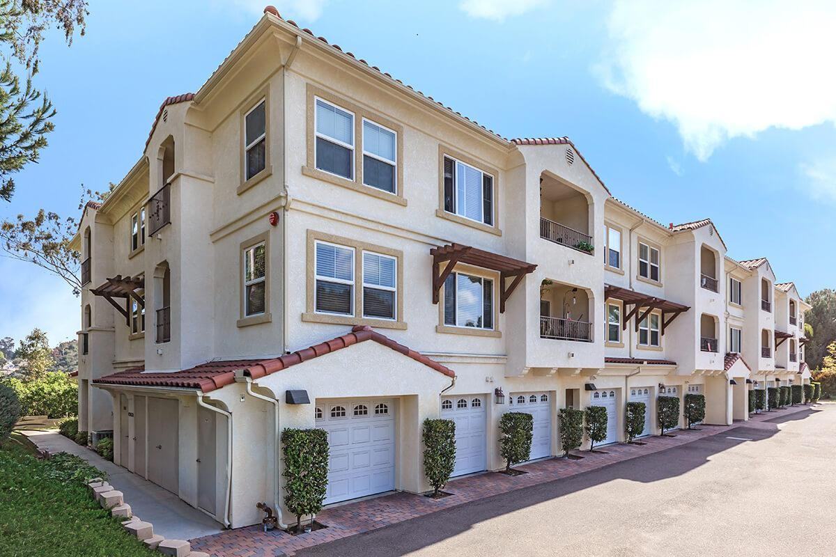 Town Park Villas - Photo 6 of 34