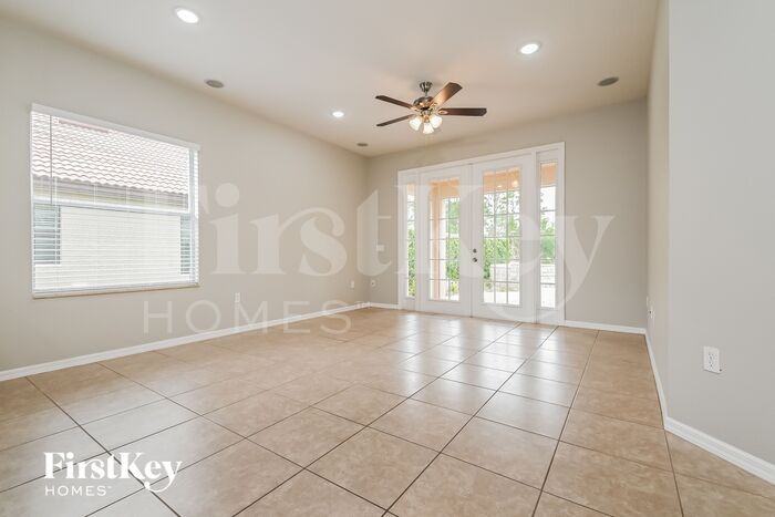 1720 Altavista Cir - Photo 3 of 15