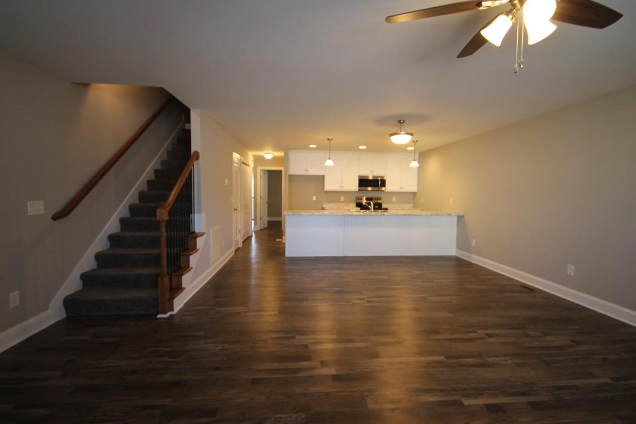 704 Cobblestone Dr - Photo 5 of 13