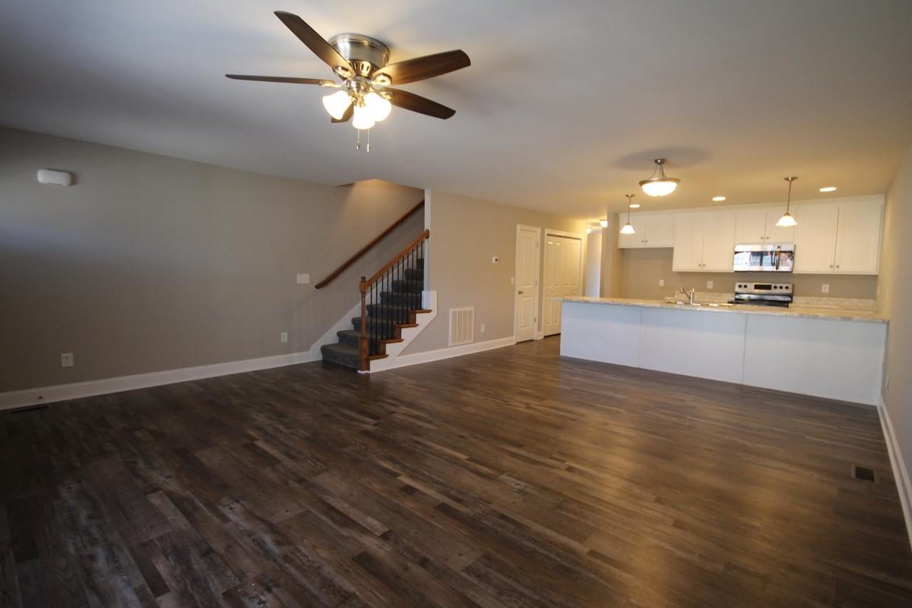 704 Cobblestone Dr - Photo 6 of 13