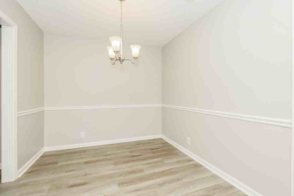 1331 Tonya Dr - Photo 6 of 17