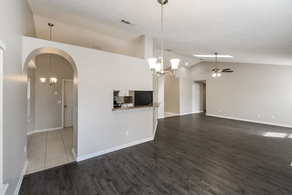 8656 Duckworth Ct - Photo 6 of 16