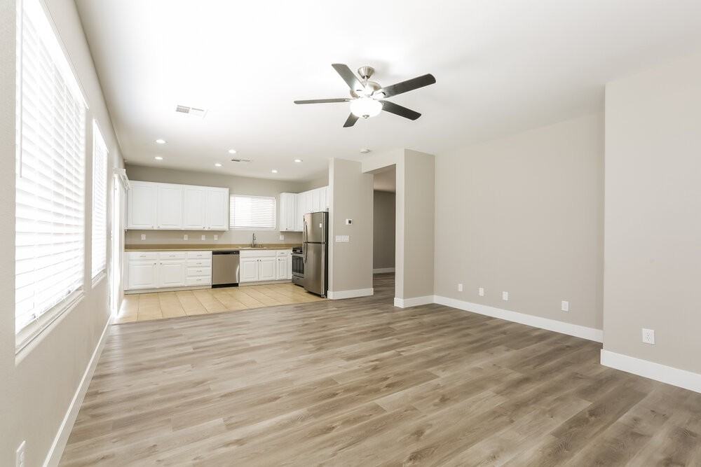 8052 Severn Valley St - Photo 7 of 17