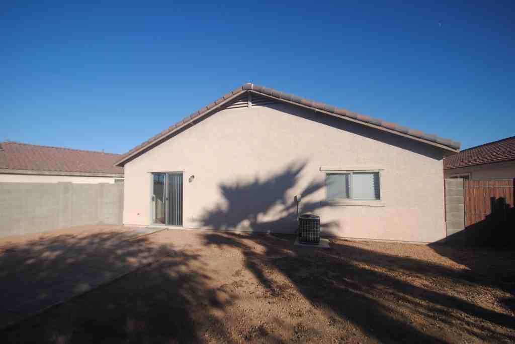 2606 S Shelby - Photo 2 of 17