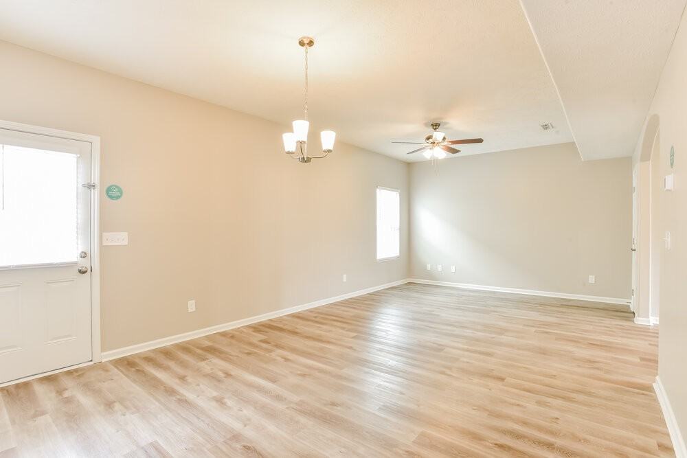 1631 Sunray Dr - Photo 7 of 17