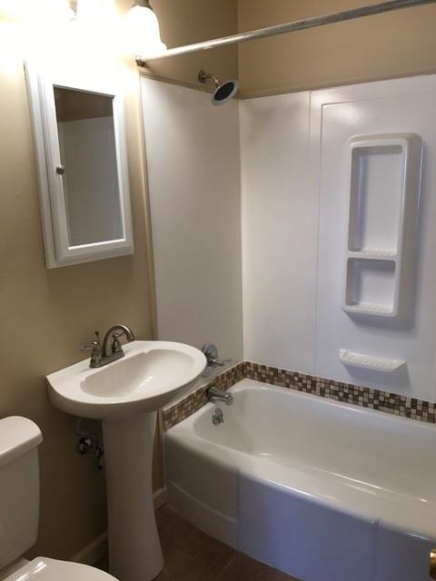 200 W. McMillian Street - Photo 7 of 16