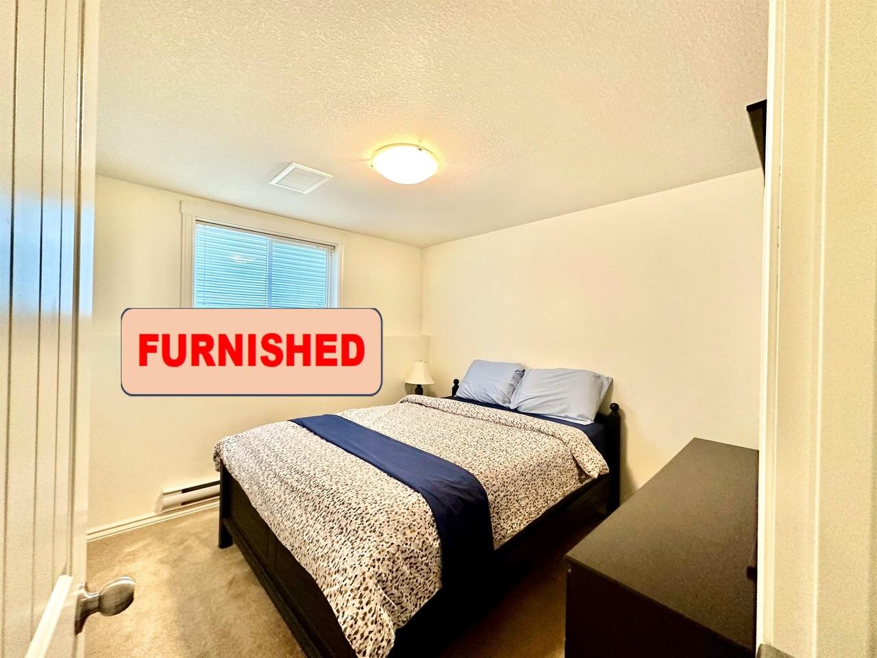 11704 B-11704 96a St - Photo 4 of 9