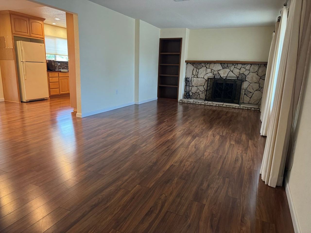 156 Lassen Cir - Photo 3 of 25