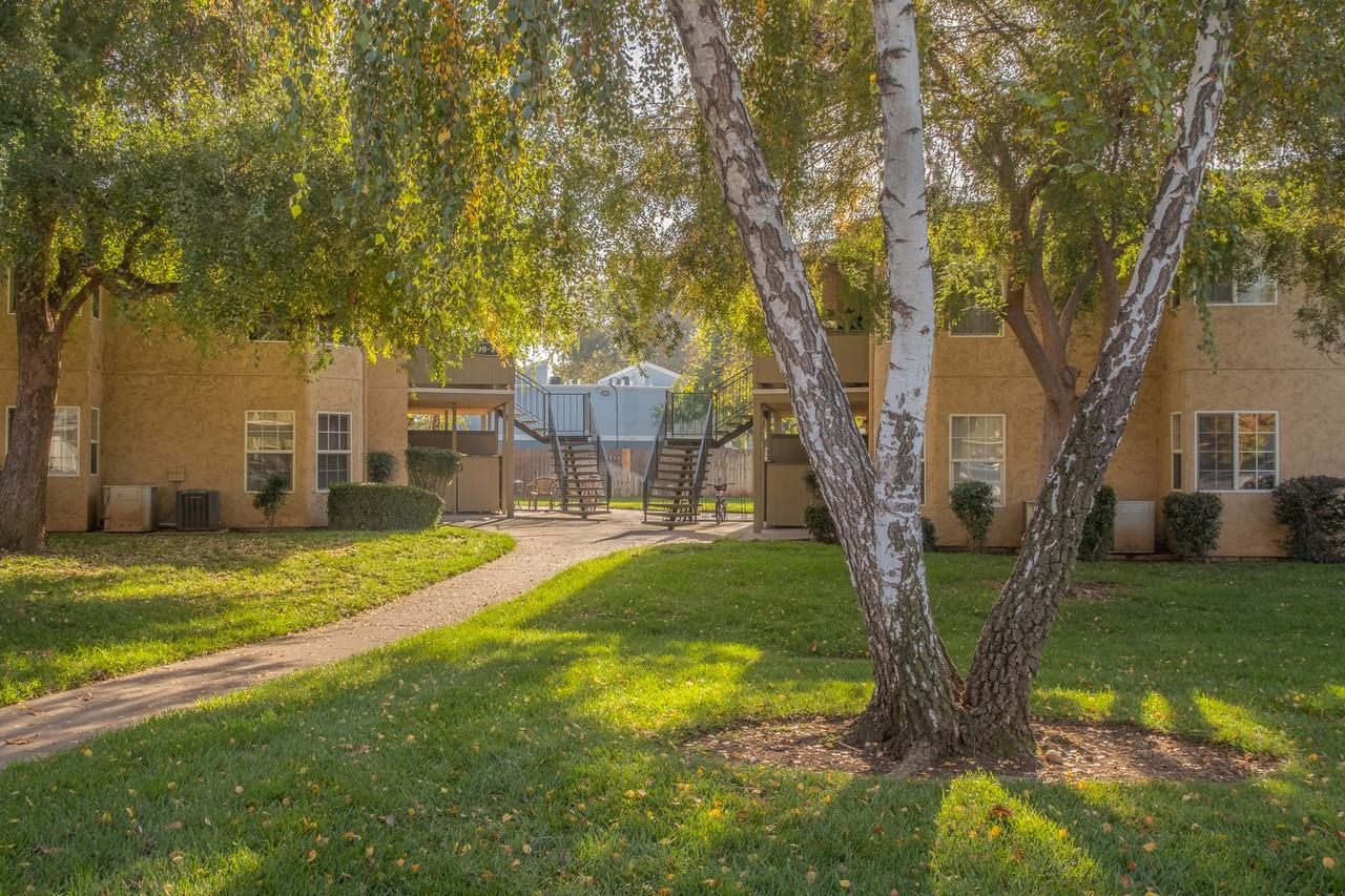 Oak Meadow Apartments - Photo 5 of 50