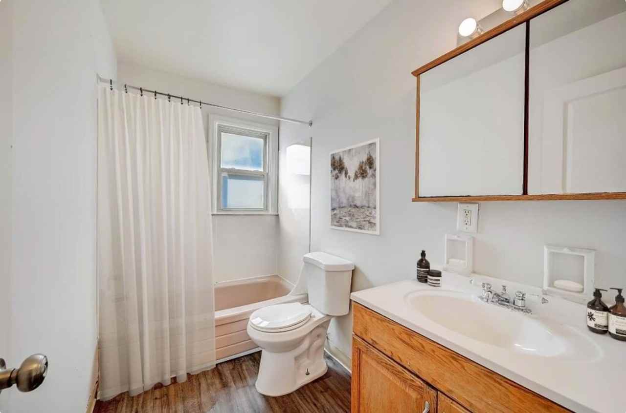 Worthington Court II - Photo 6 of 38