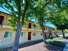 featured image of 1013 W 7th St