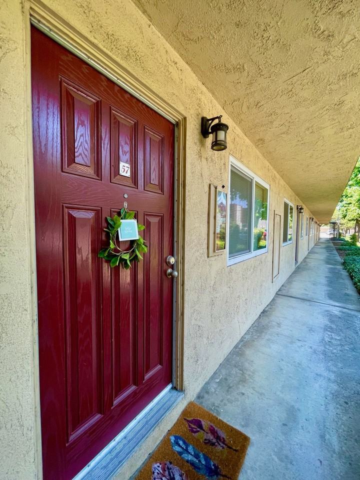 7th Street Manor - Photo 4 of 37