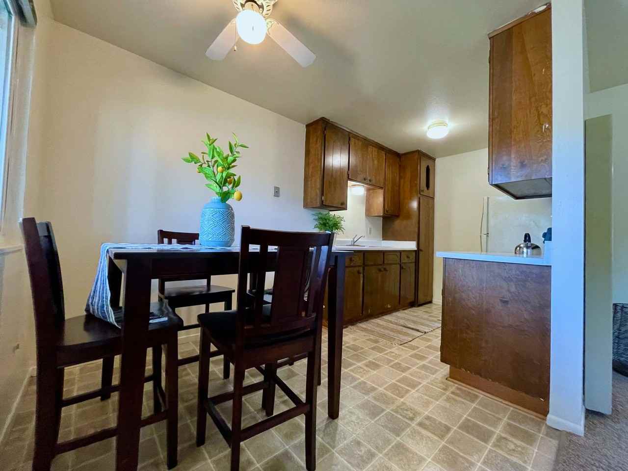 7th Street Manor - Photo 7 of 37