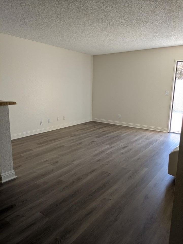 249 W Alameda Ave - Photo 2 of 15