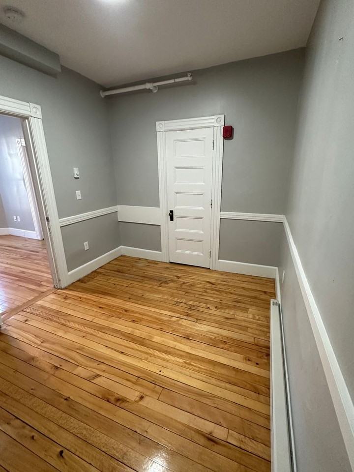 4 N State St - Photo 6 of 11