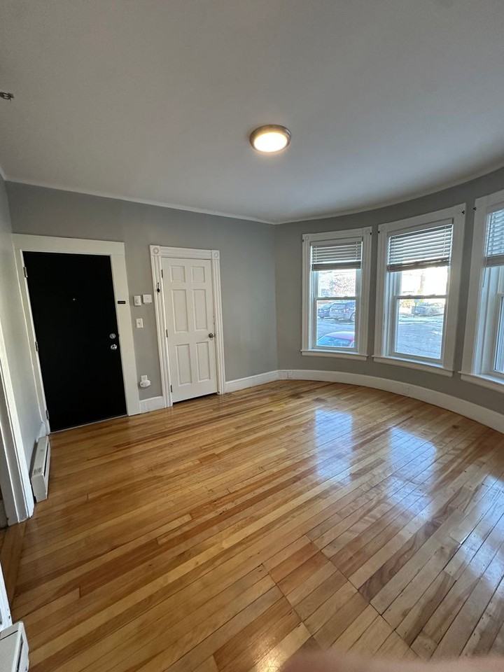 4 N State St - Photo 7 of 11