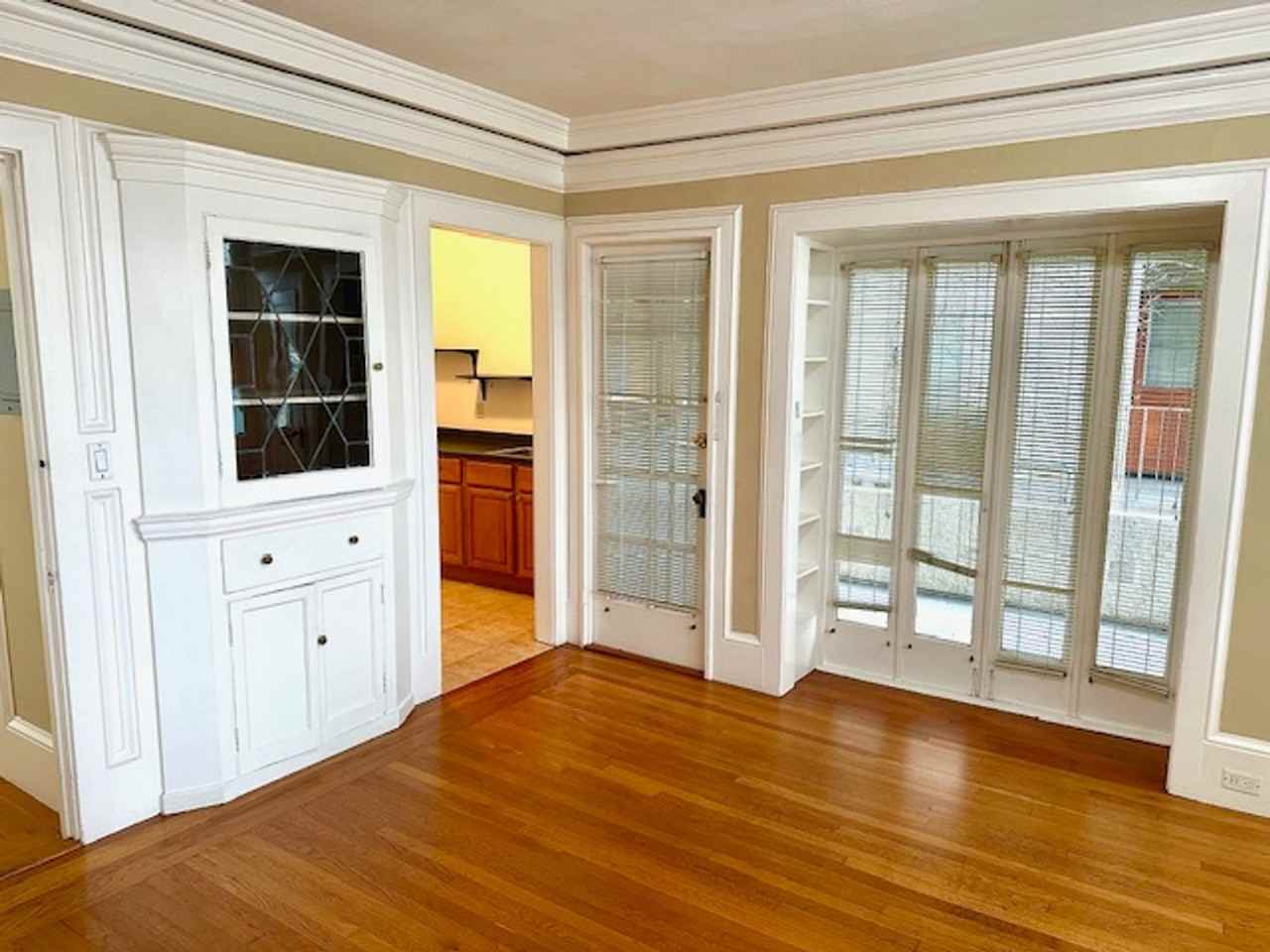 2409 College Ave - Photo 5 of 20