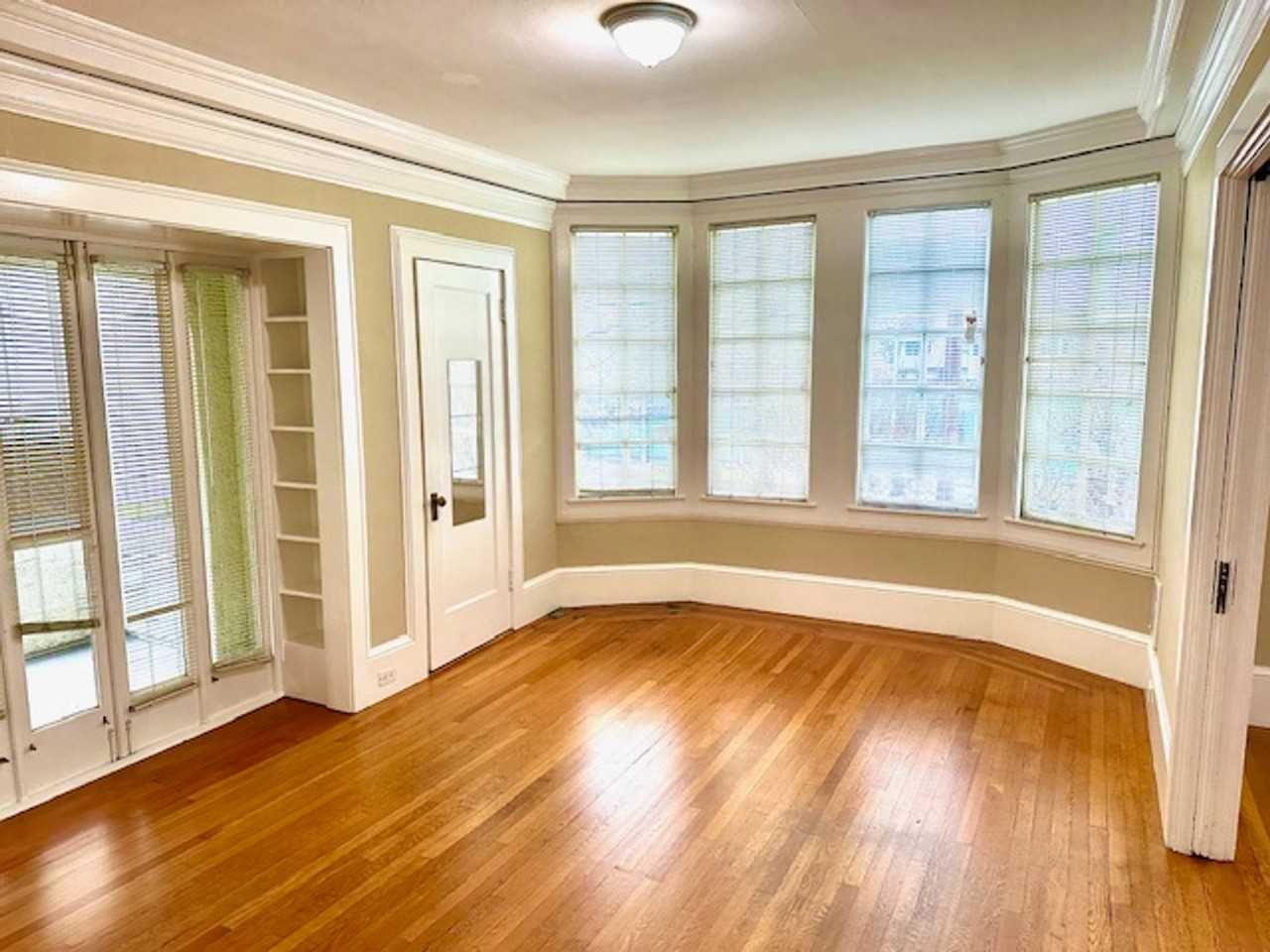 2409 College Ave - Photo 6 of 20