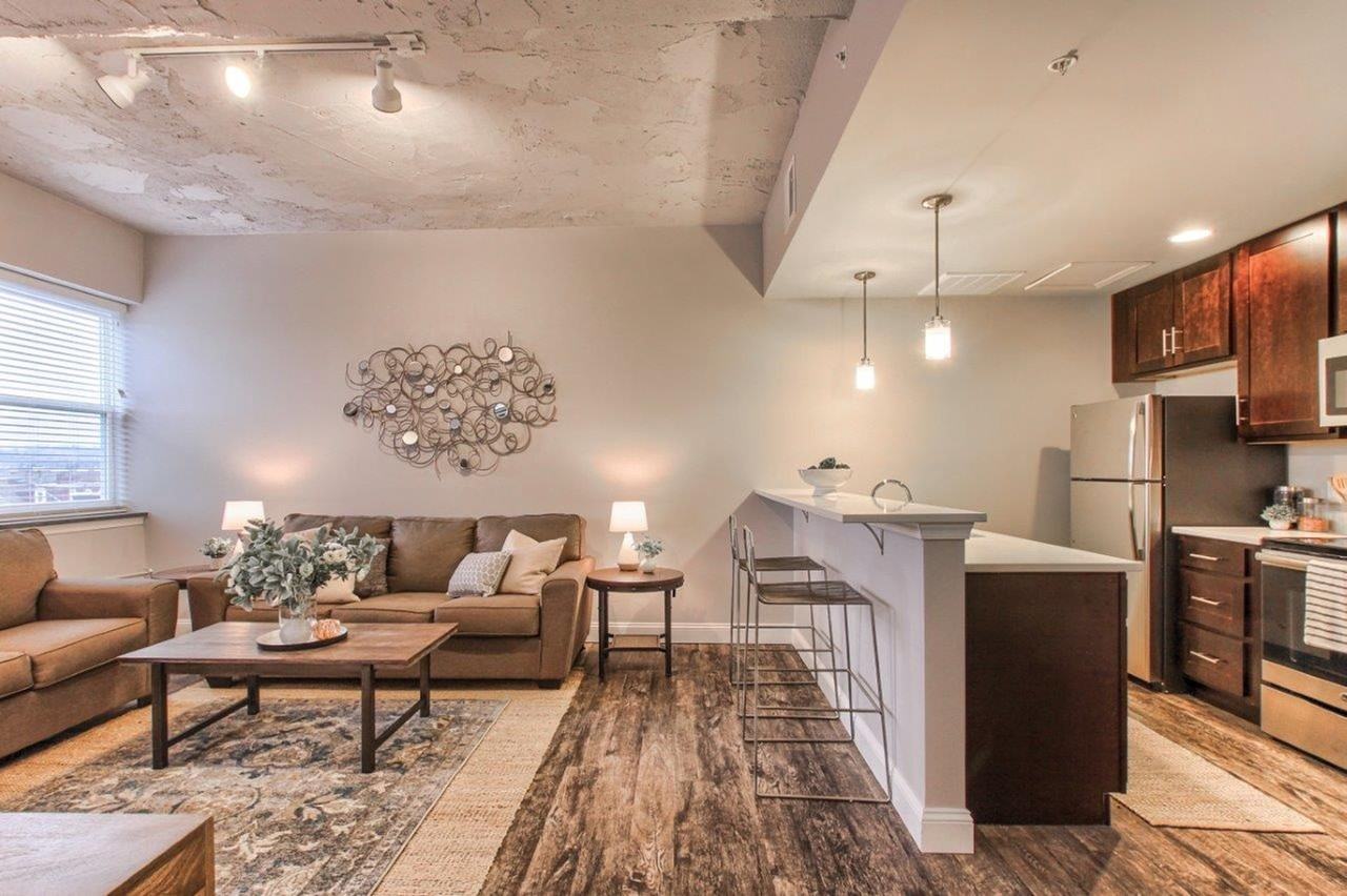 Two32 Apartments - Photo 4 of 32