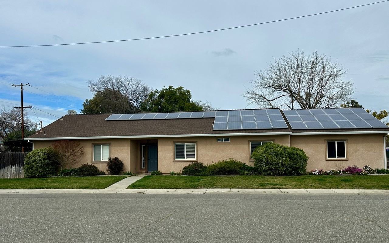 1035 W Walnut St - Photo 2 of 30