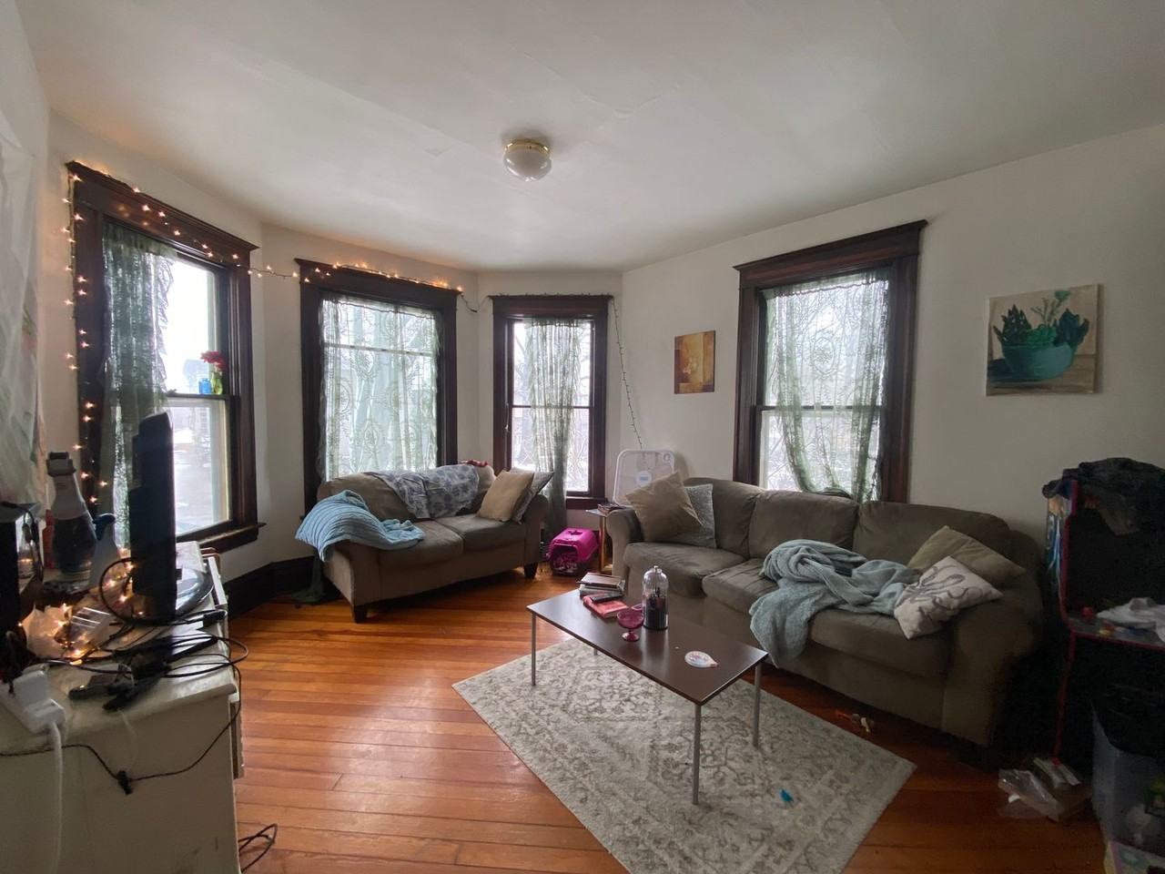 923 E Washington St - Photo 3 of 10