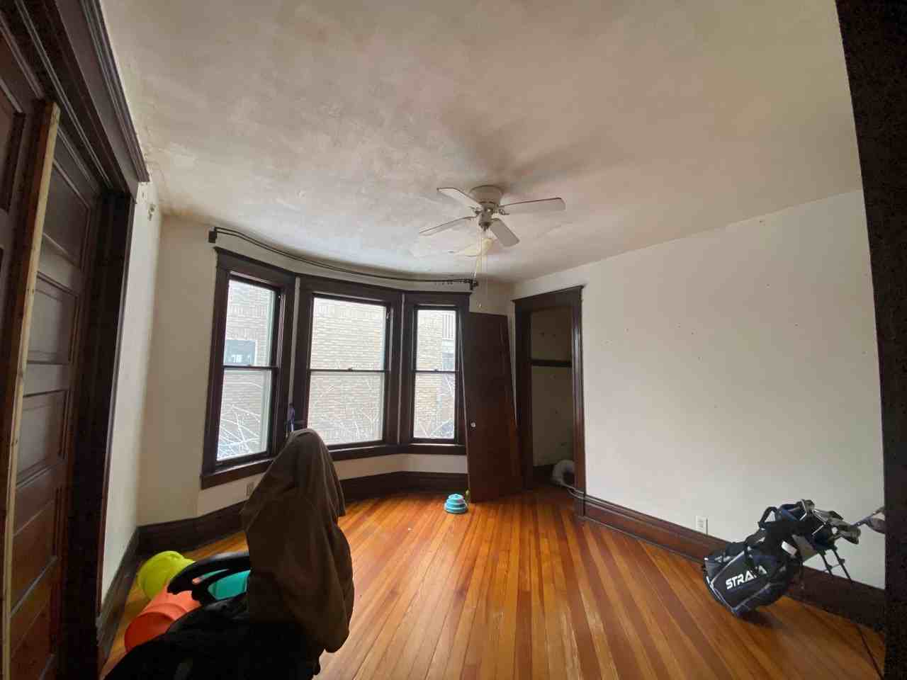 923 E Washington St - Photo 5 of 10