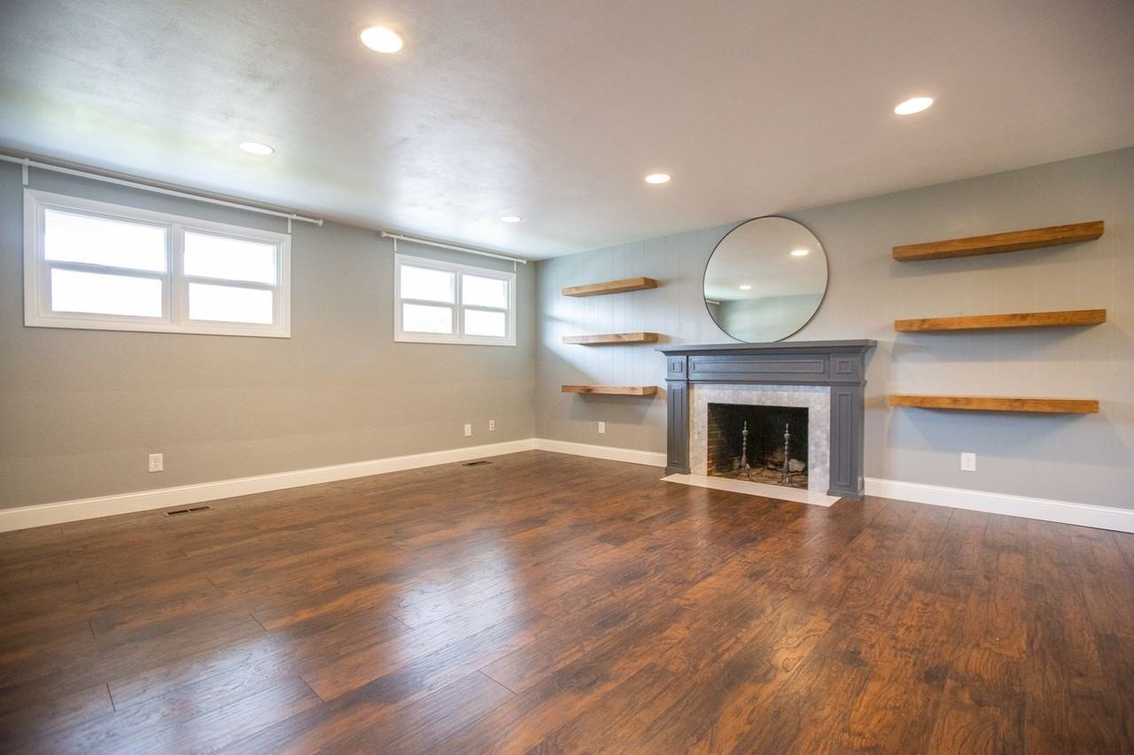 4578 14th Pl S - Photo 3 of 25