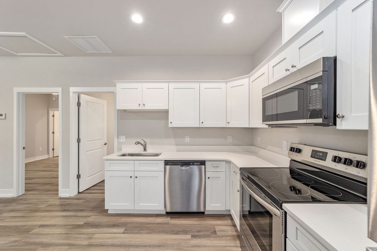 4107 Sw 15th Pl - Photo 5 of 16