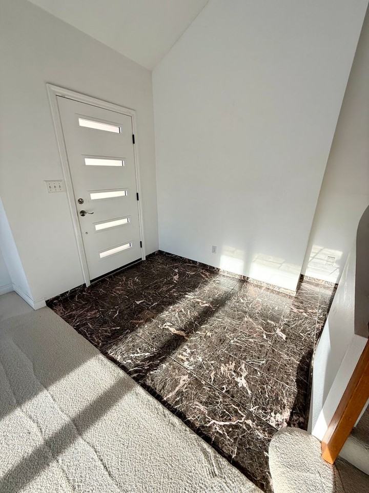 408 Crestmont Dr - Photo 3 of 50