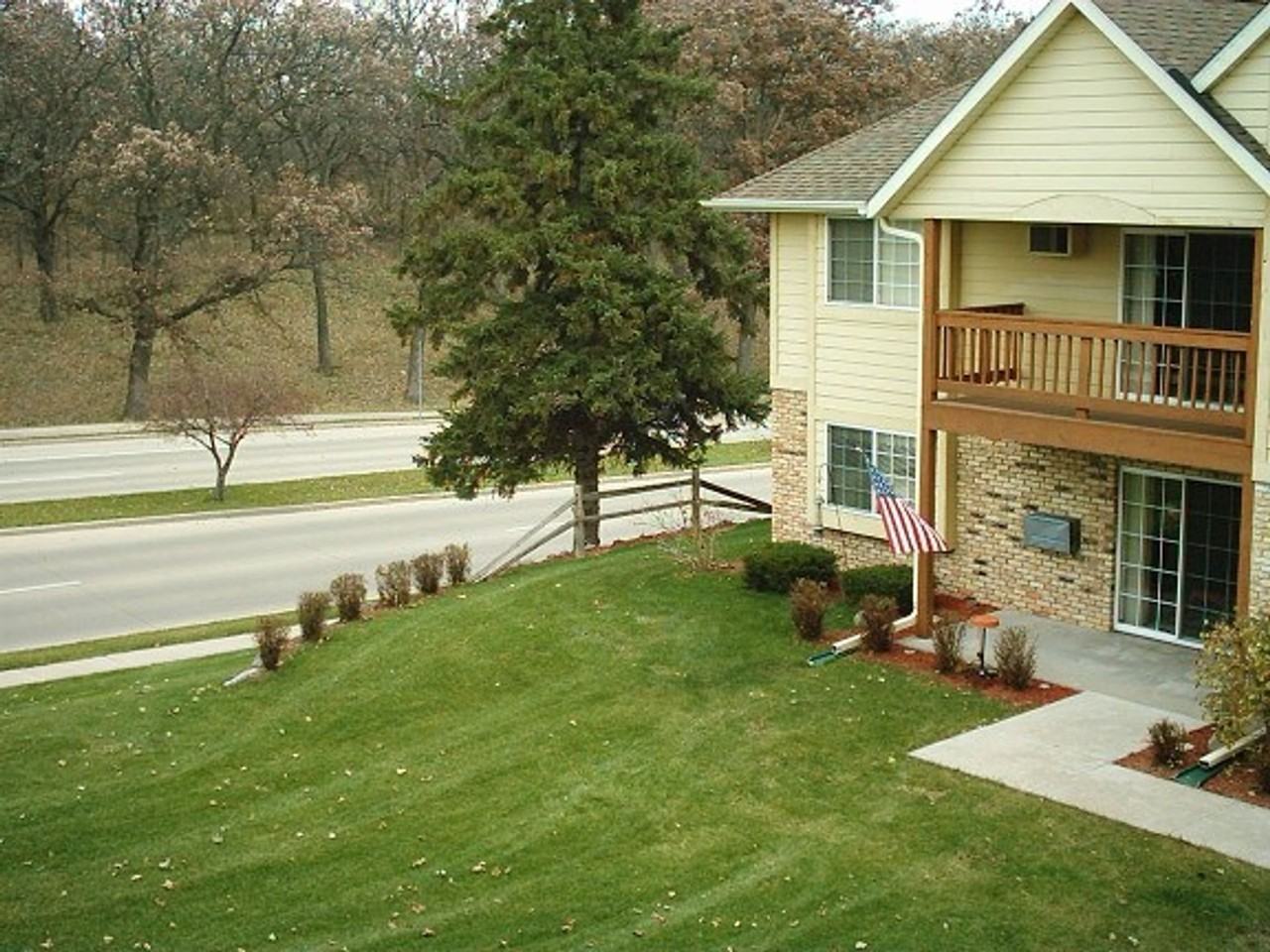 Arbor Heights Apartments - Photo 3 of 15