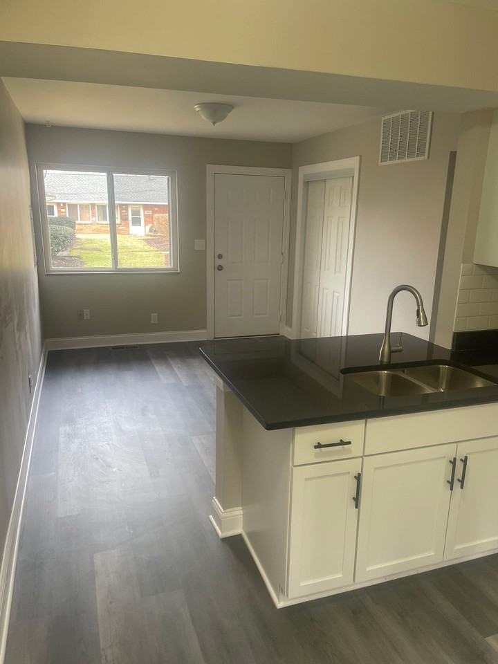2016 Adelaide Blvd - Photo 7 of 21