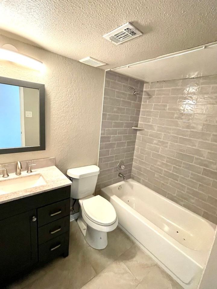 2801 Strother Cir - Photo 2 of 20