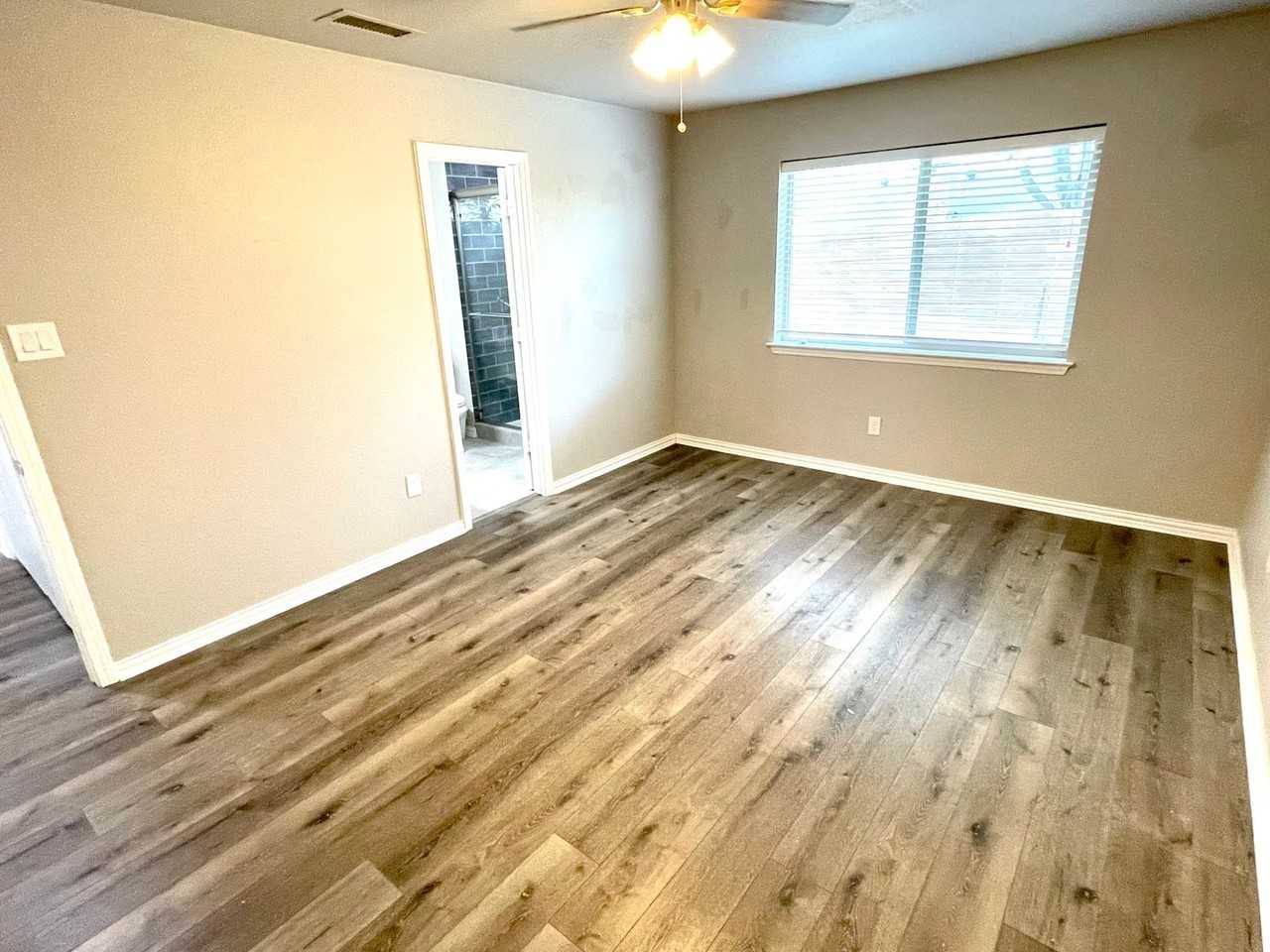 2801 Strother Cir - Photo 3 of 20