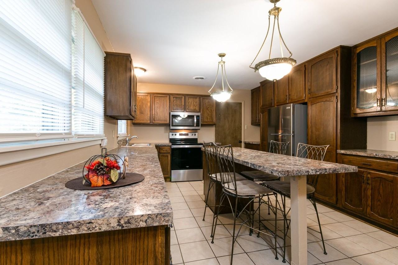 1752 Cassell Rd - Photo 2 of 37