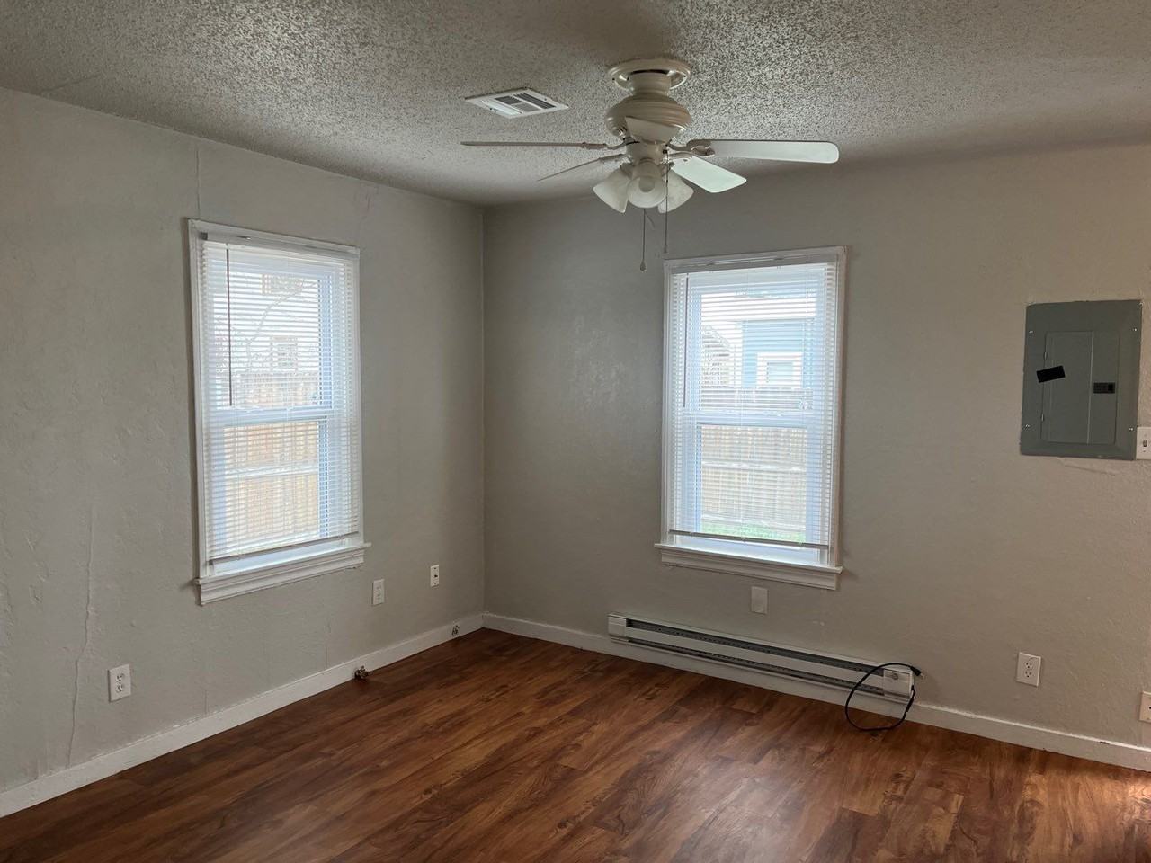 1411 N Klein Ave - Photo 6 of 18