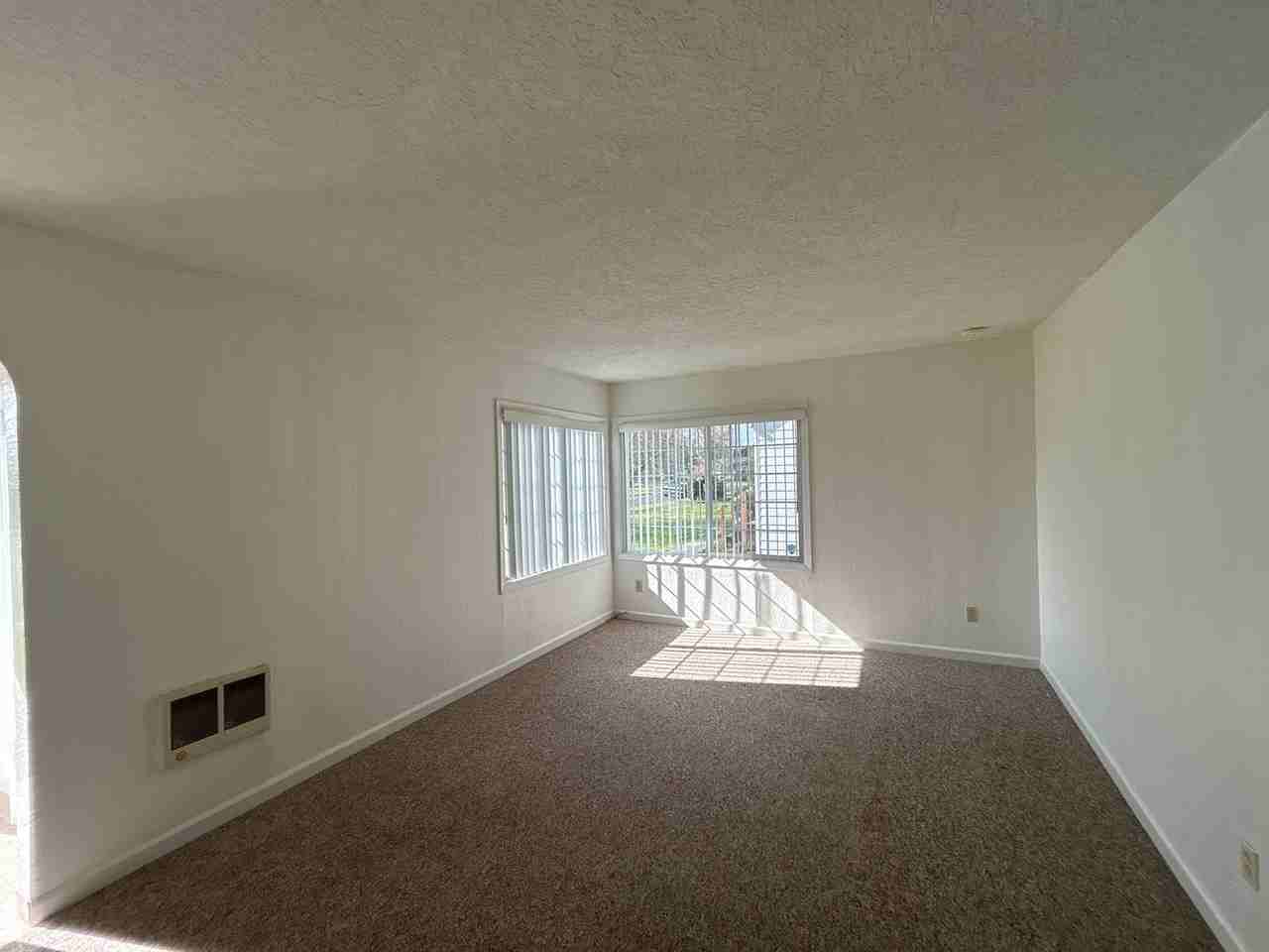 3158 Florida St - Photo 3 of 14