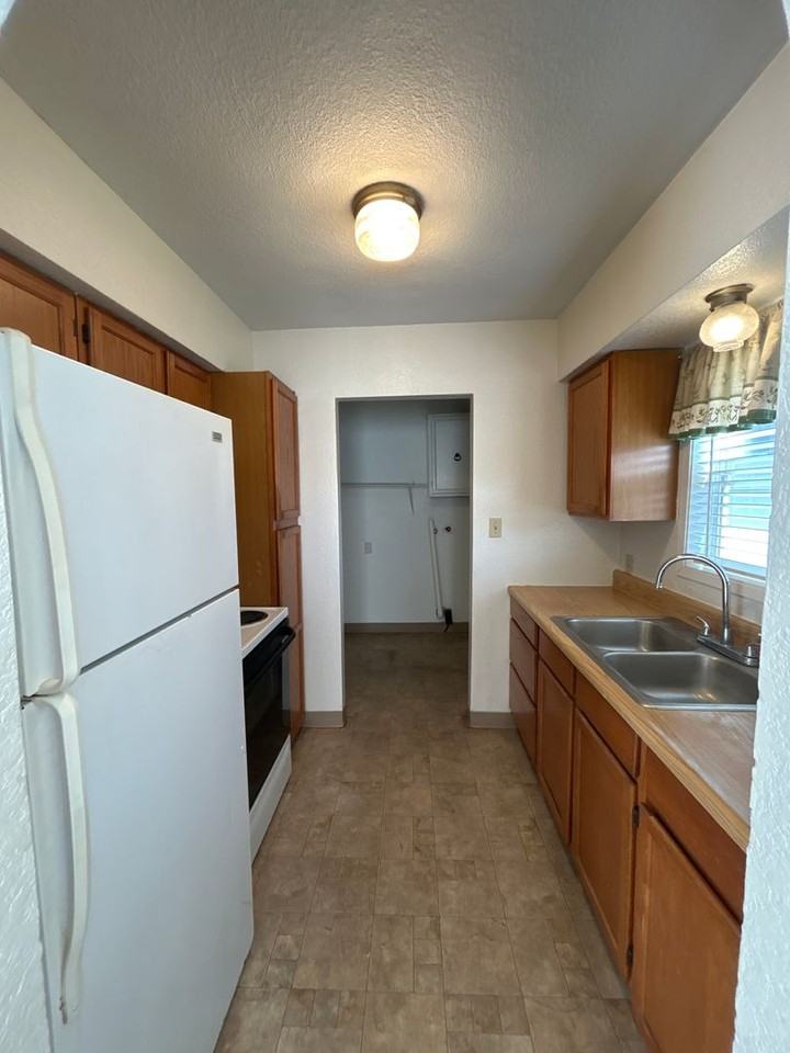 3158 Florida St - Photo 5 of 14