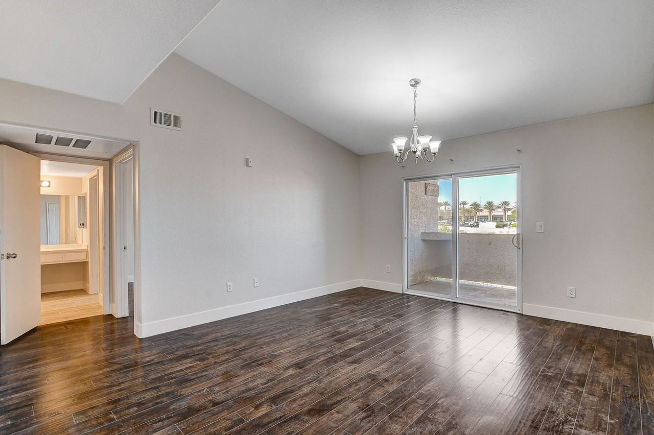 7255 W Sunset Rd - Photo 3 of 33